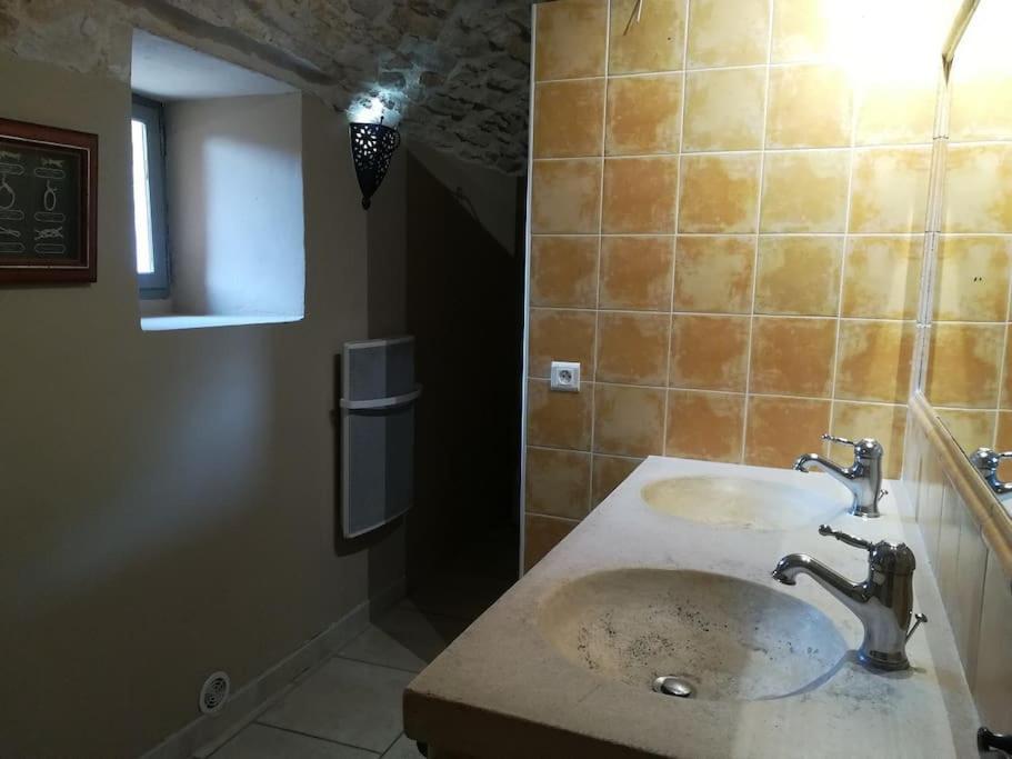 Gite De Charme 80 M², Piscine, Proche D'Uzes. Vezenobres Εξωτερικό φωτογραφία